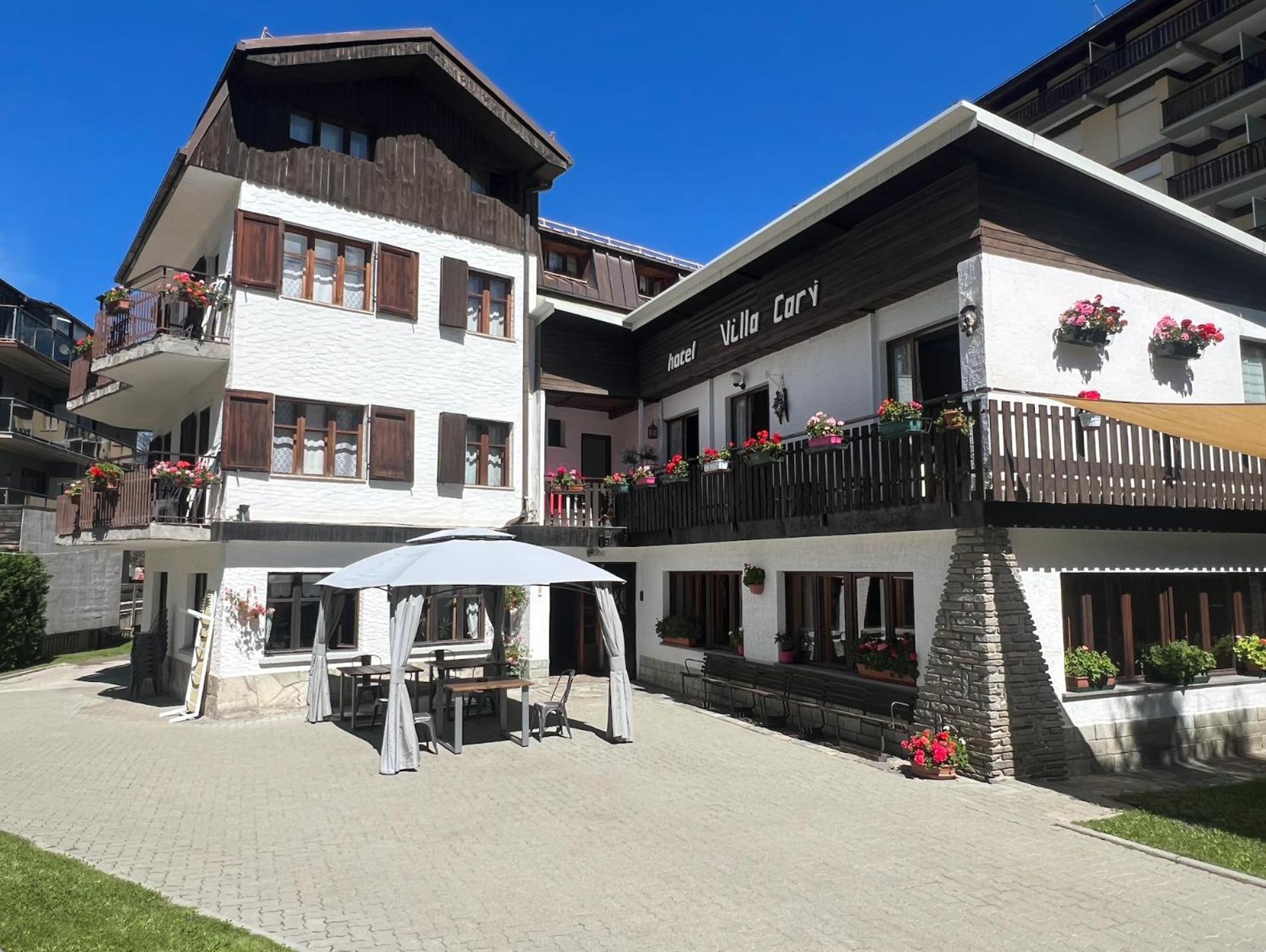 Hotel Villa Cary Oulx Eksteriør bilde