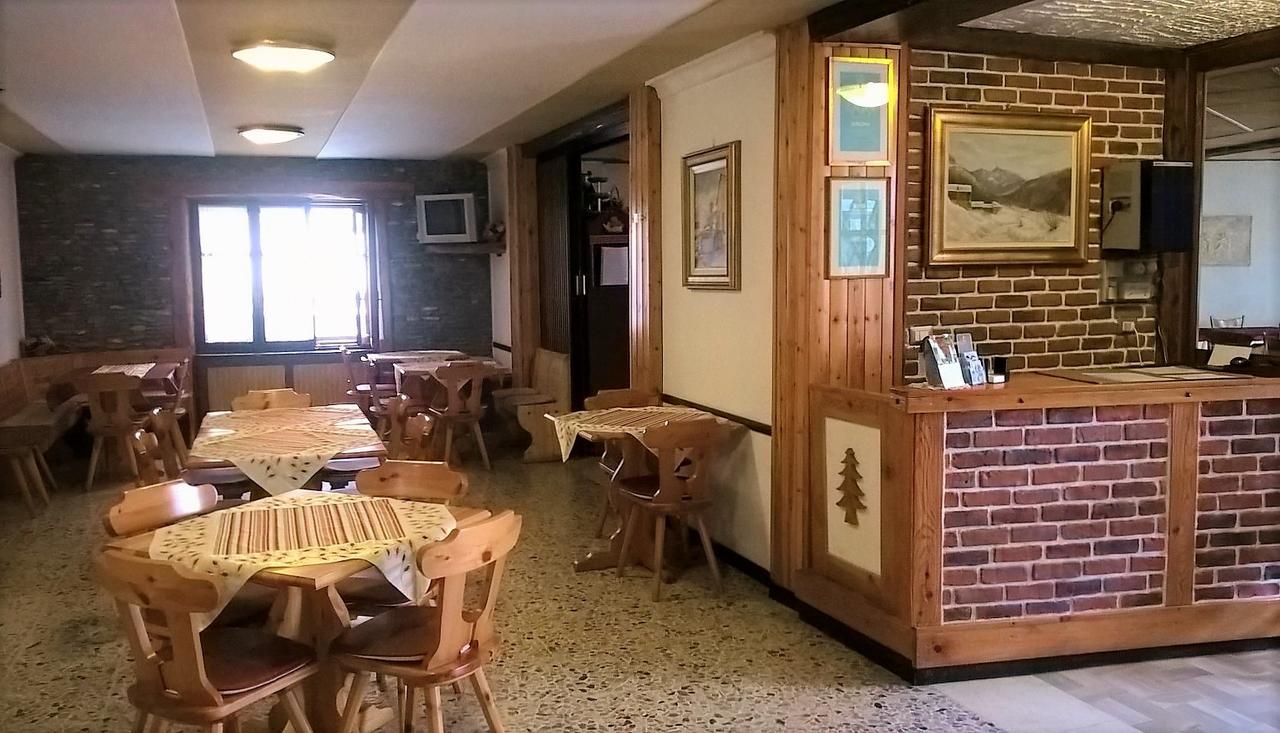 Hotel Villa Cary Oulx Eksteriør bilde