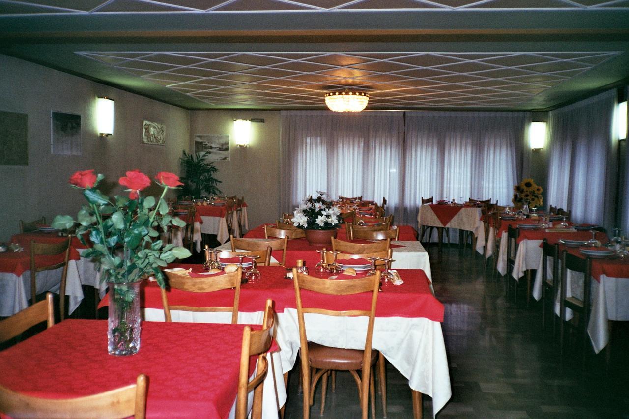 Hotel Villa Cary Oulx Eksteriør bilde